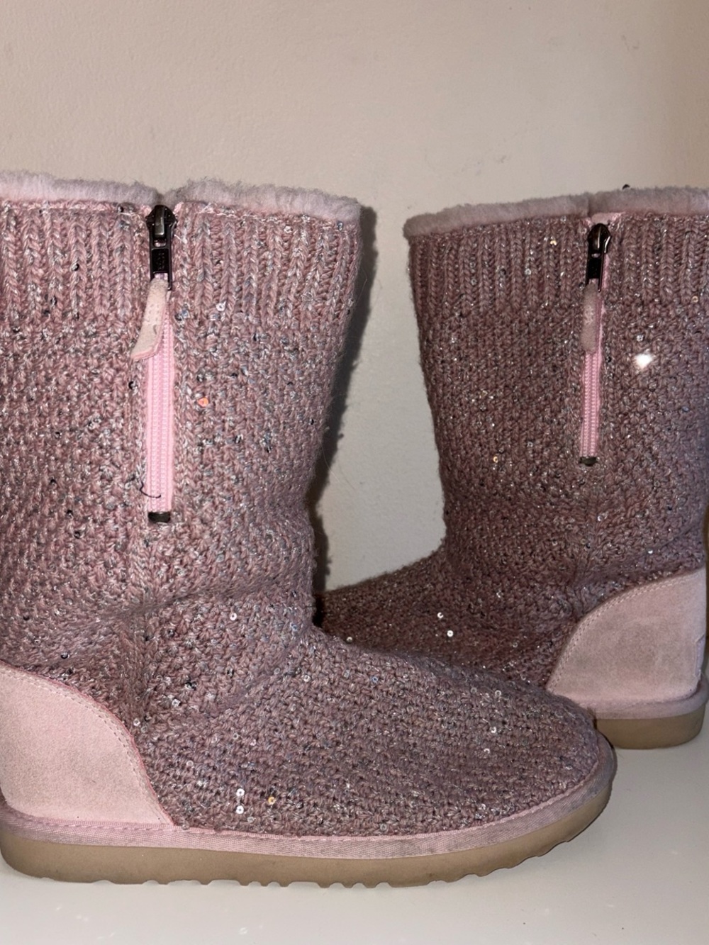 UGG SEQUIN KNIT PINK CRYSTAL ZIP BOOTS SIZE US 7.5 us 38 Europe 6 youths Pink